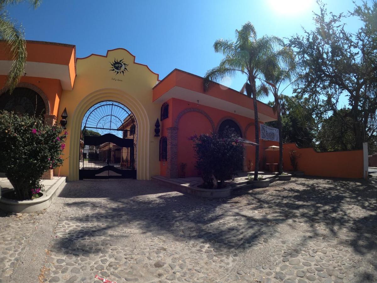 Hotel Boutique Sol Y Luna Spa Ajijic Ngoại thất bức ảnh