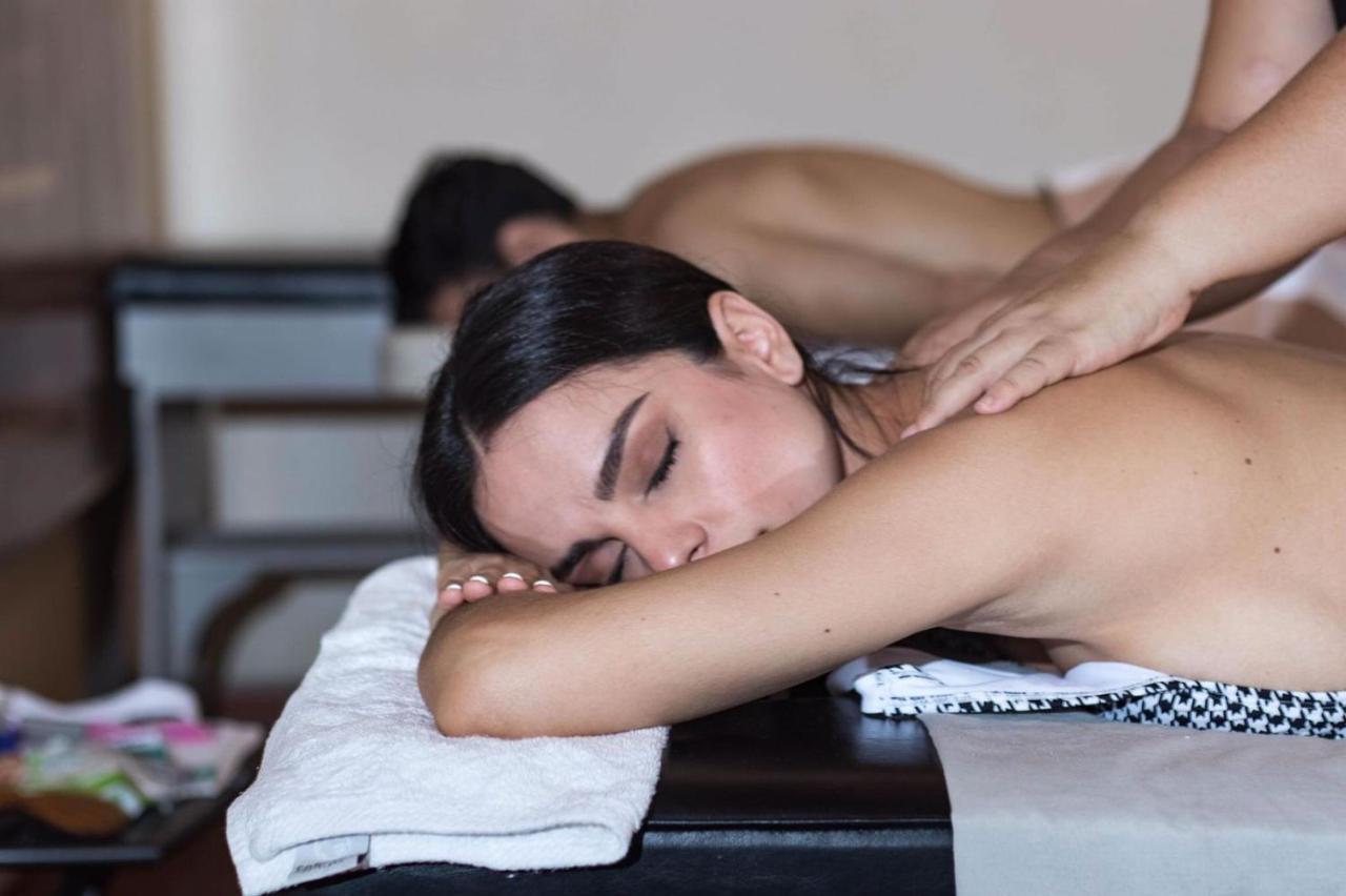 Hotel Boutique Sol Y Luna Spa Ajijic Ngoại thất bức ảnh
