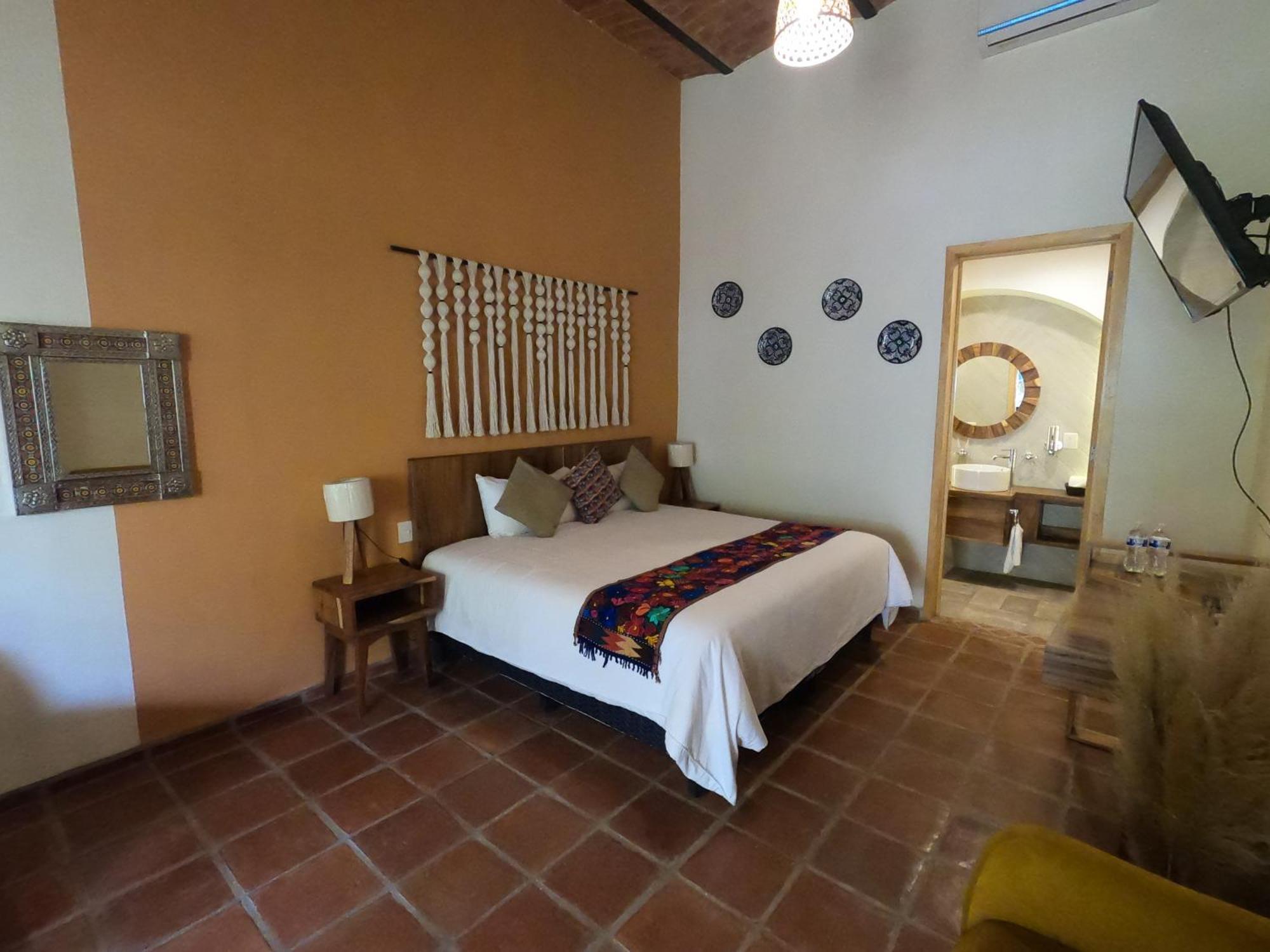 Hotel Boutique Sol Y Luna Spa Ajijic Ngoại thất bức ảnh