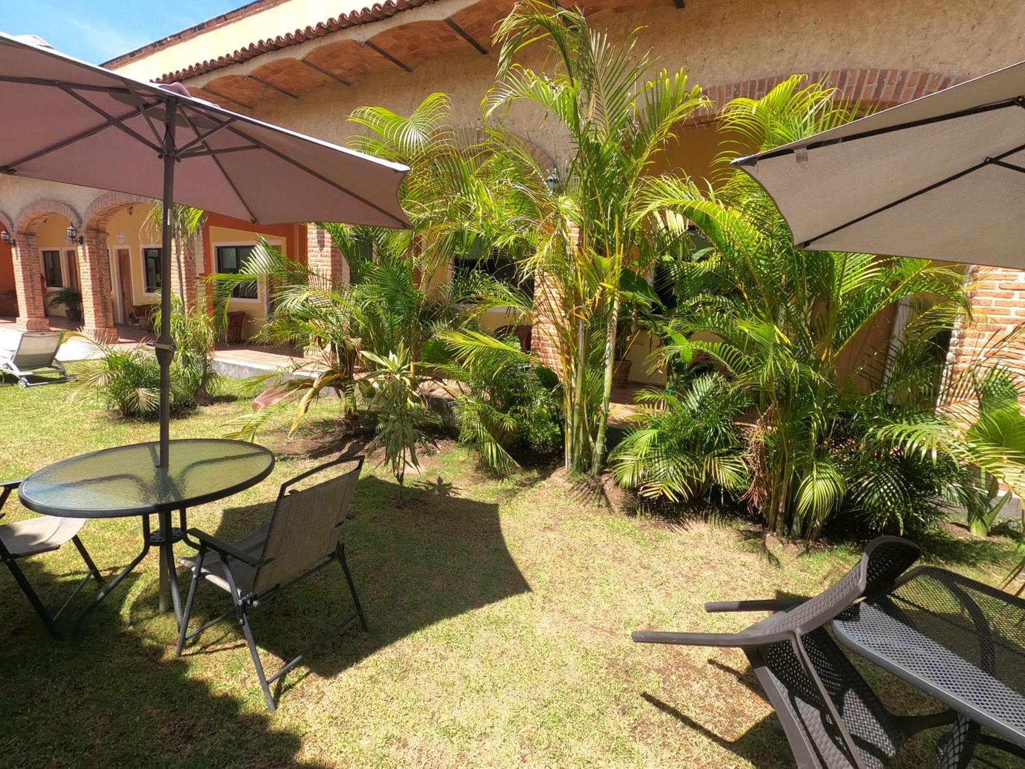 Hotel Boutique Sol Y Luna Spa Ajijic Ngoại thất bức ảnh